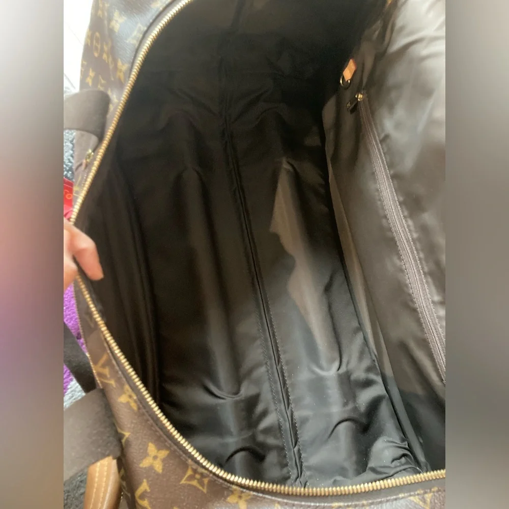 💯% Authentic Louis Vuitton Monogram Duffel Bag (carry-on) - Picture 9 of 16